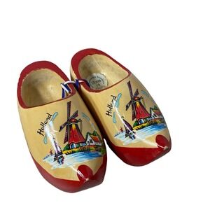Vintage Pair of  Wooden Souvenir Shoes from Holland  Windmill 12 cm 19